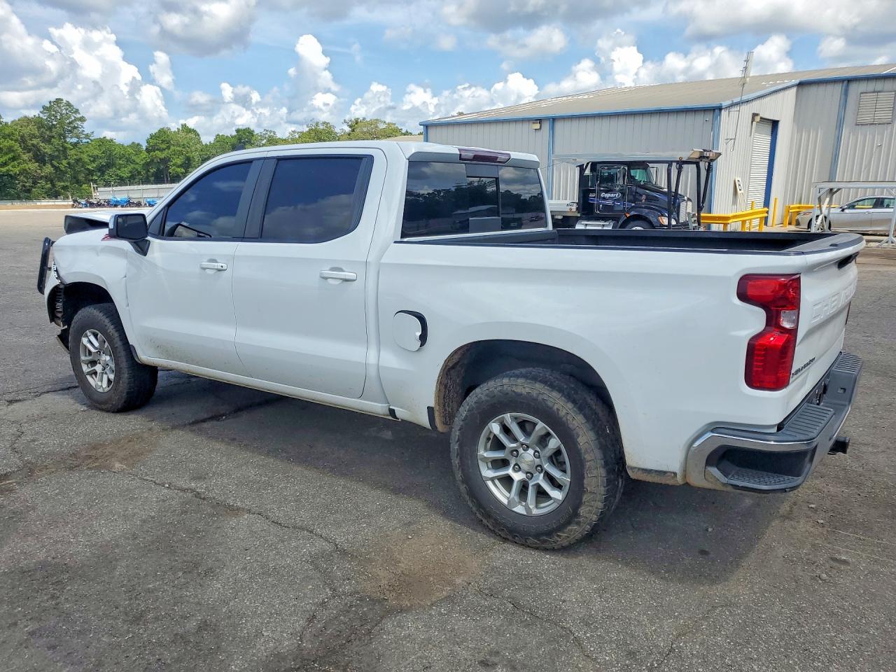 2022 Chevrolet Silverado K1500 Lt - zdjęcie 2