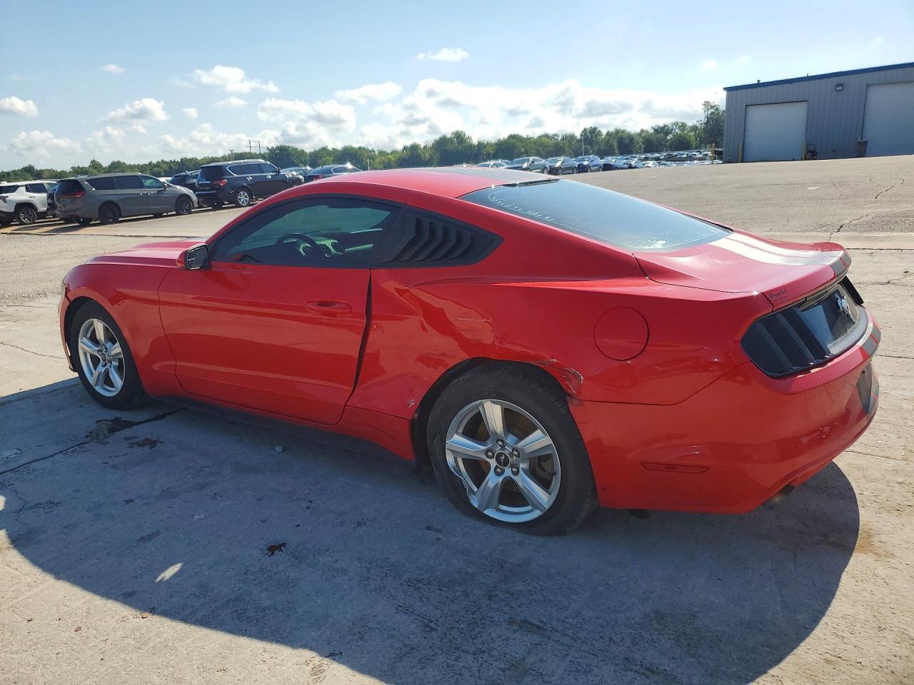 2015 Ford Mustang - zdjęcie 2