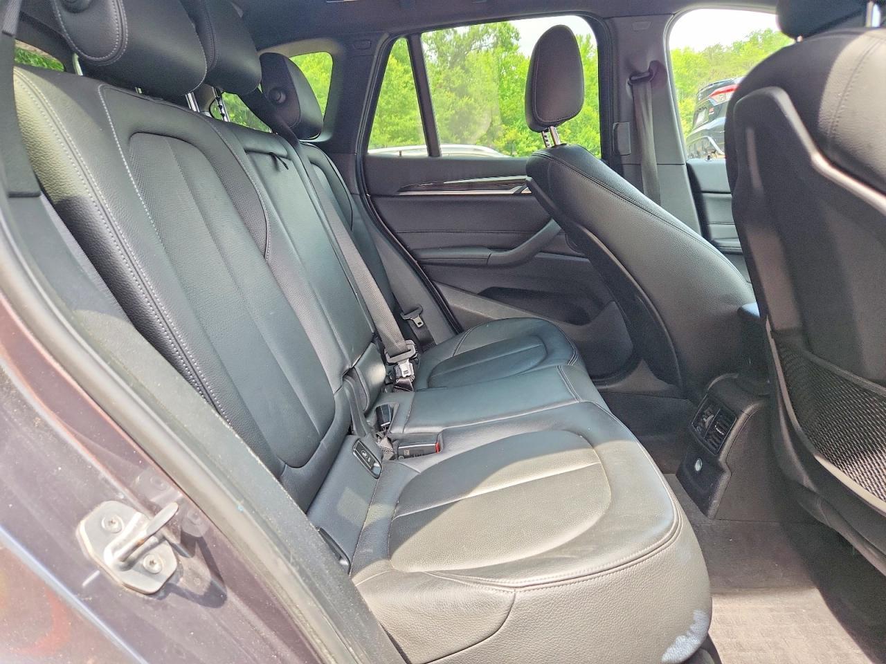 2016 BMW X1 xDrive28I - zdjęcie 11