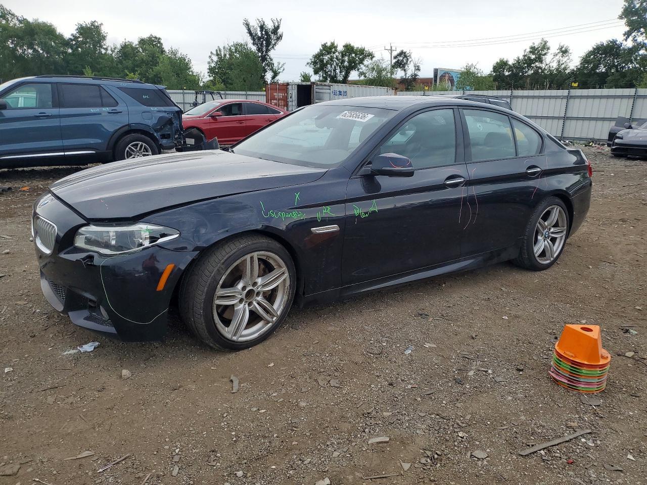 2014 BMW Seria 5 550i - zdjęcie główne