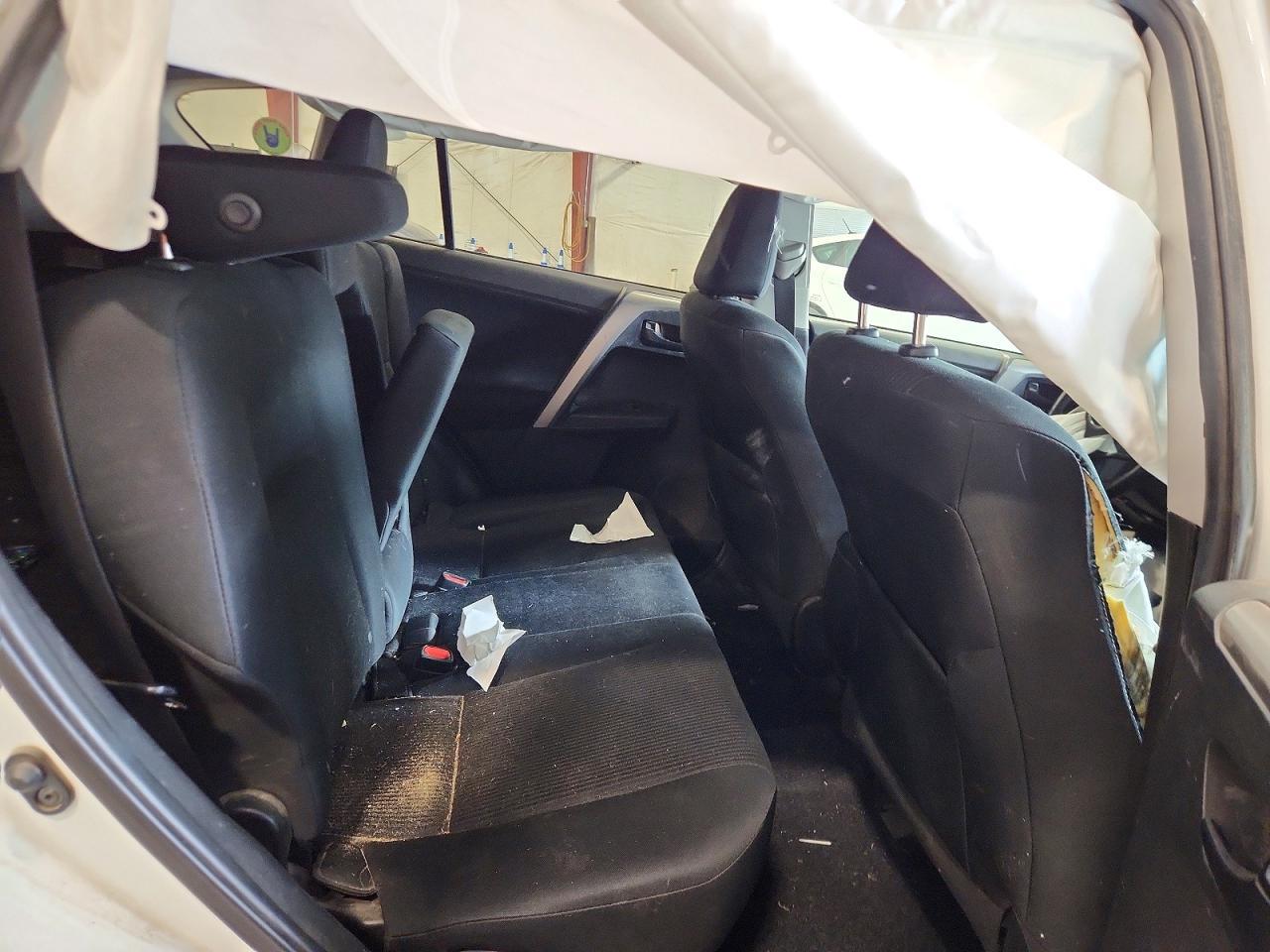 2018 Toyota Rav4 Le - zdjęcie 11