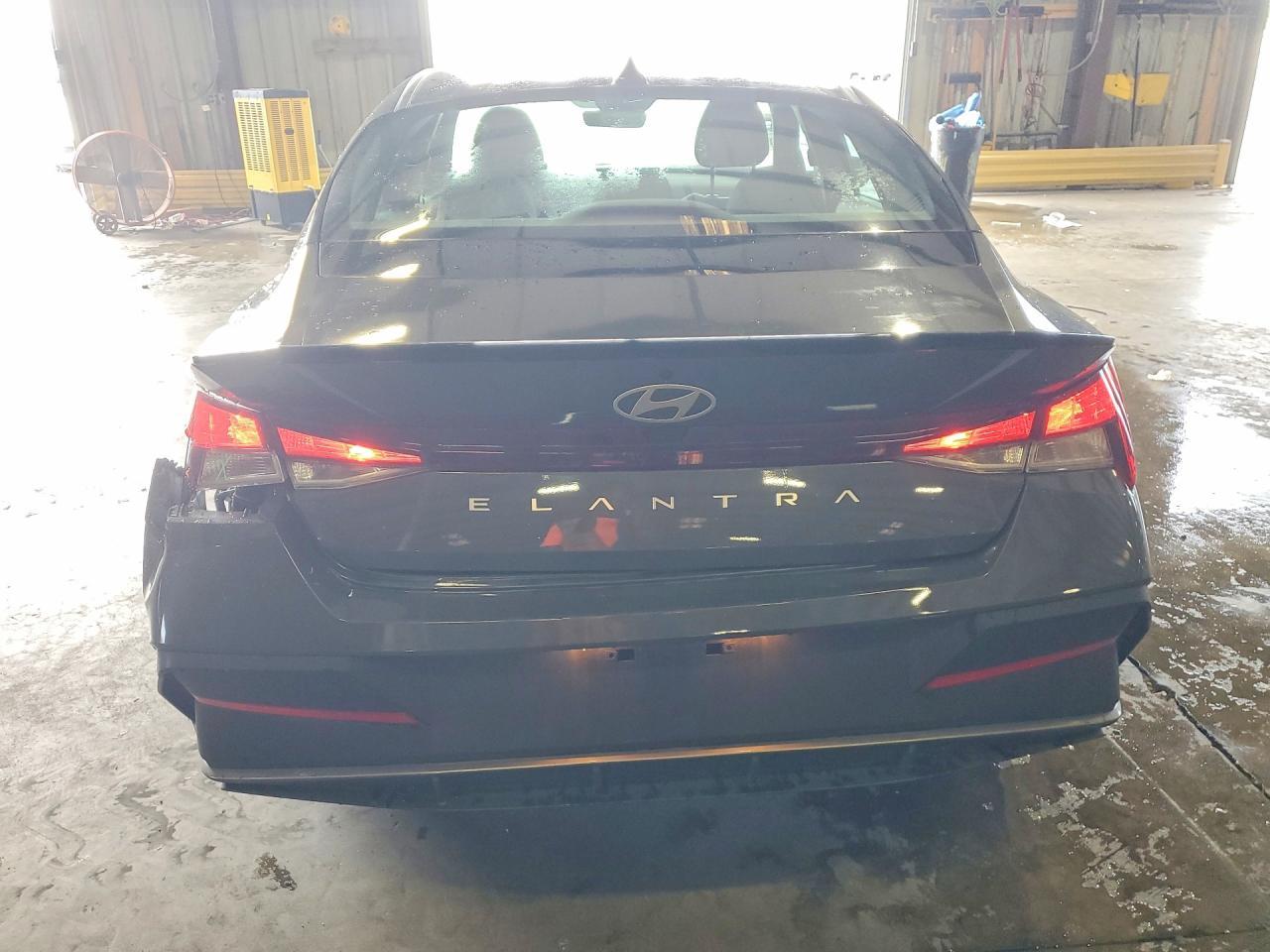 2025 Hyundai Elantra Sel Sport - zdjęcie 6