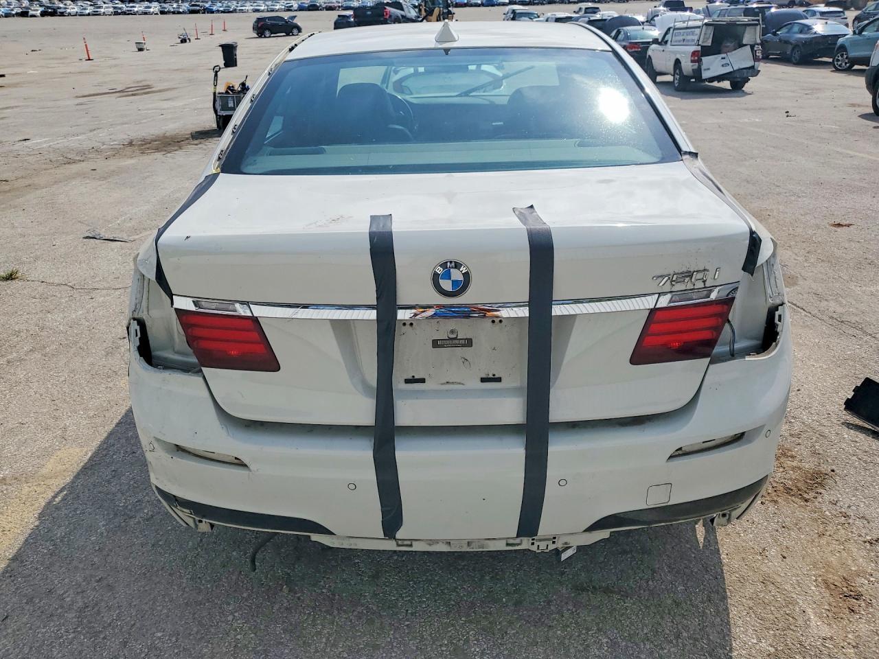 2013 BMW 750 I - zdjęcie 6
