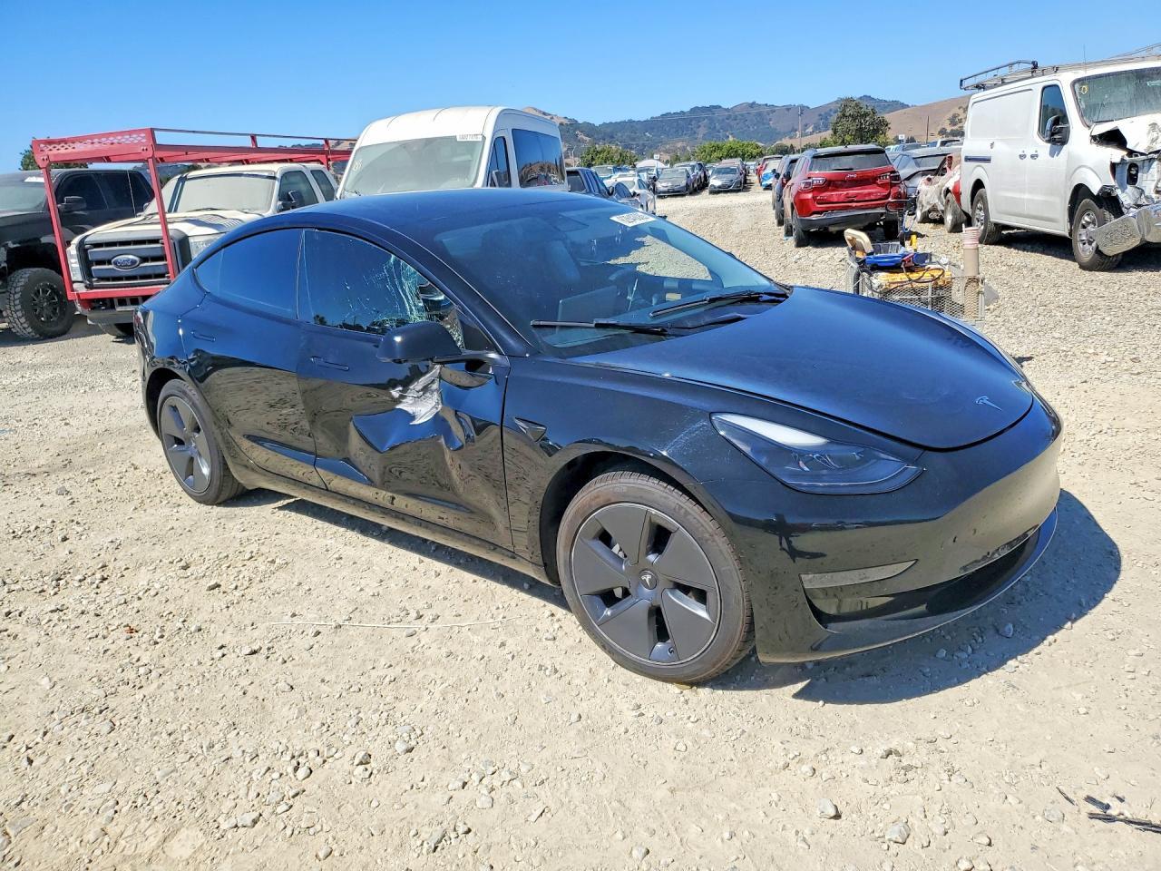 2022 Tesla Model 3 - zdjęcie 4