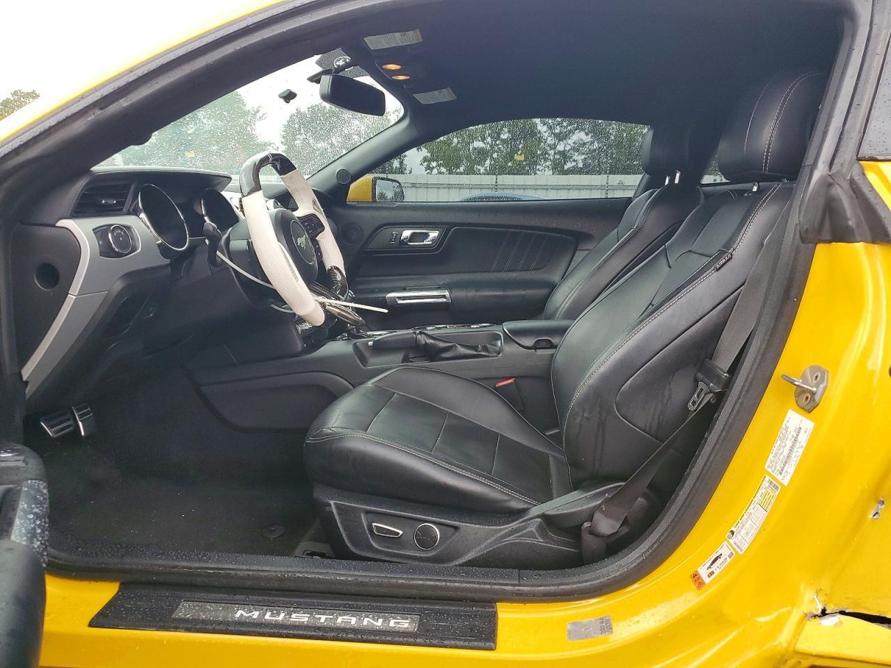 2017 Ford Mustang - zdjęcie 7