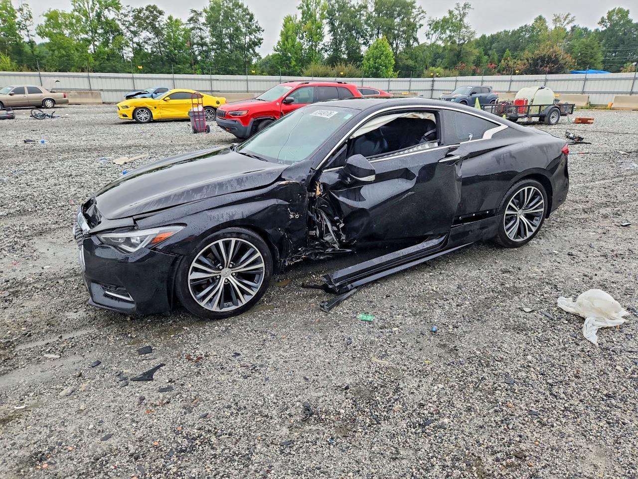 2018 Infiniti Q60 3.0T Luxe - zdjęcie główne