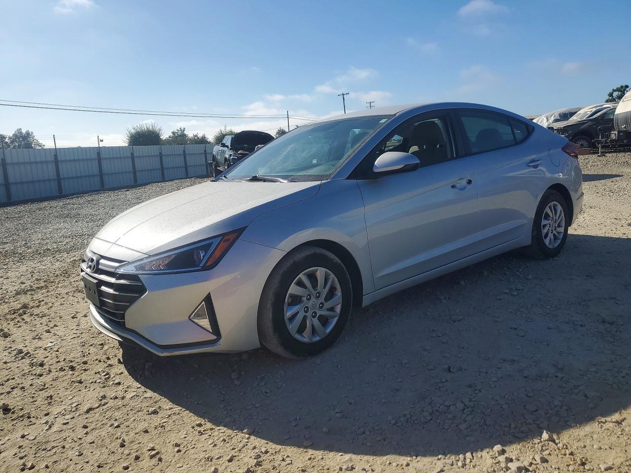 2019 Hyundai Elantra Se - zdjęcie główne