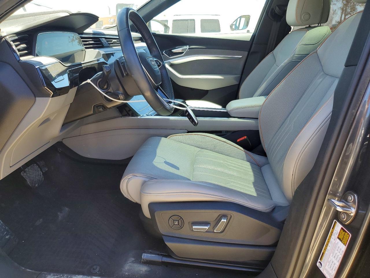 2024 Audi Q8 E-Tron Prestige - zdjęcie 7