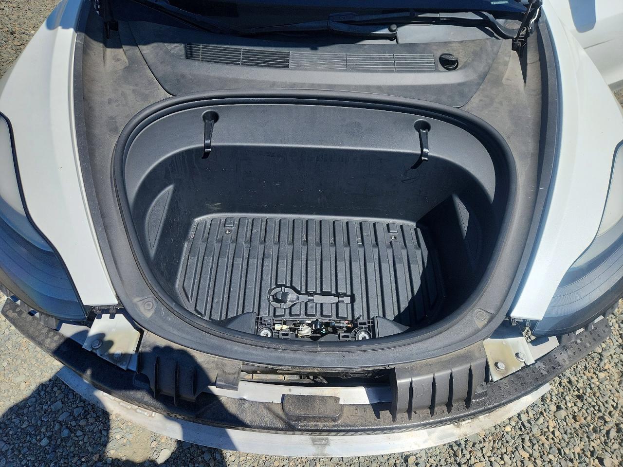 2022 Tesla Model 3 - zdjęcie 11