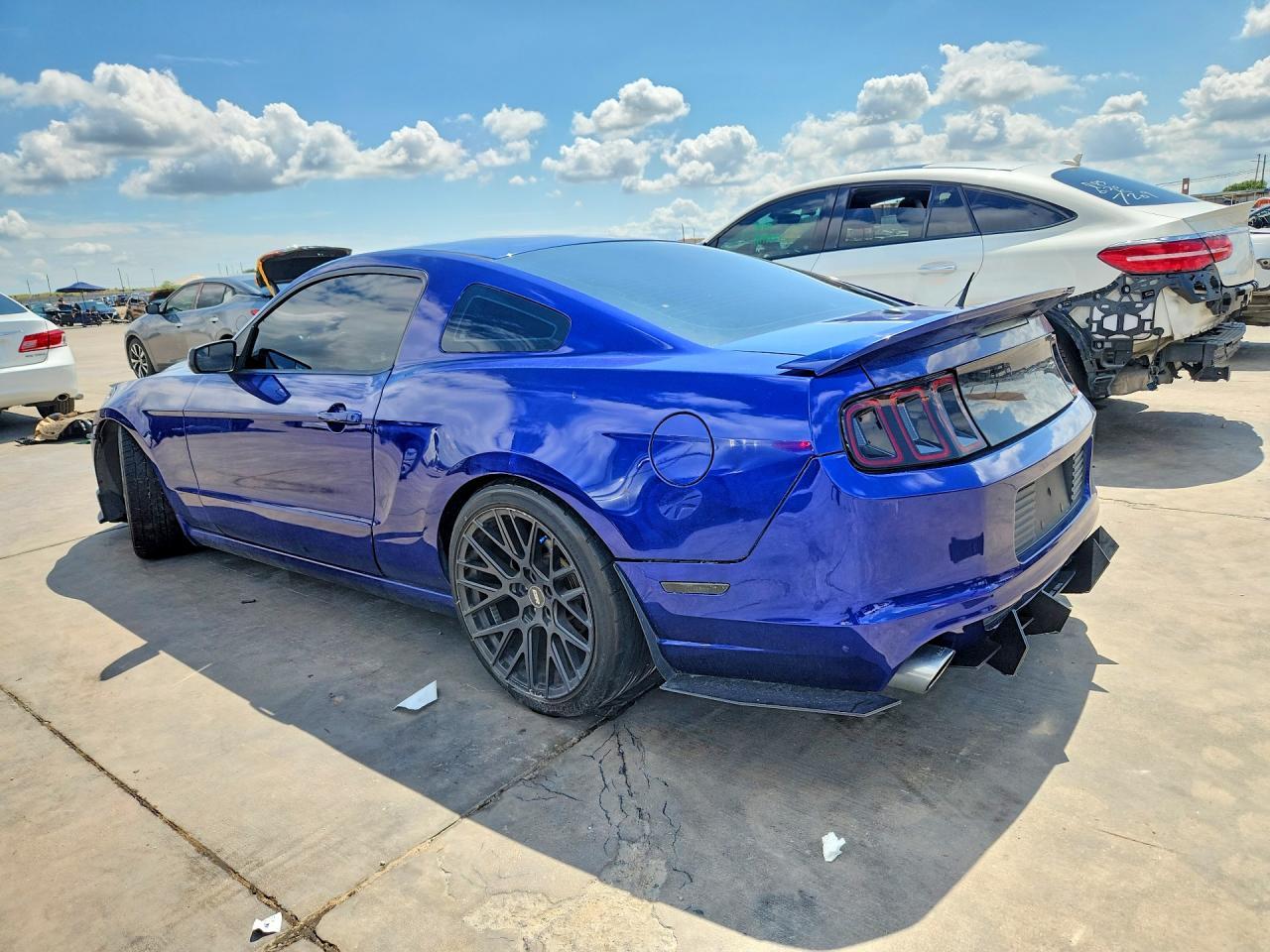 2013 Ford Mustang - zdjęcie 2