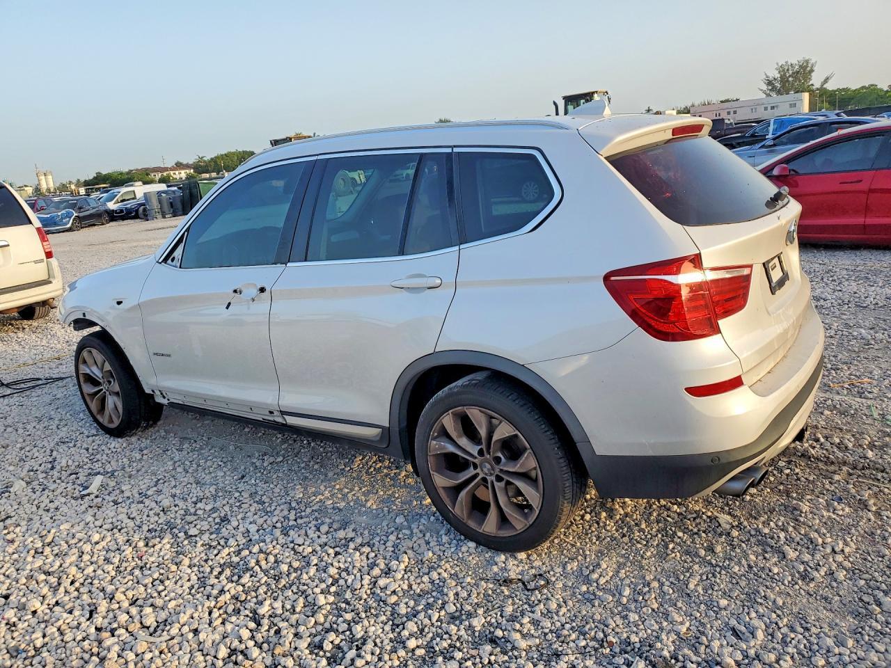 2017 BMW X3 Sdrive28I - zdjęcie 2