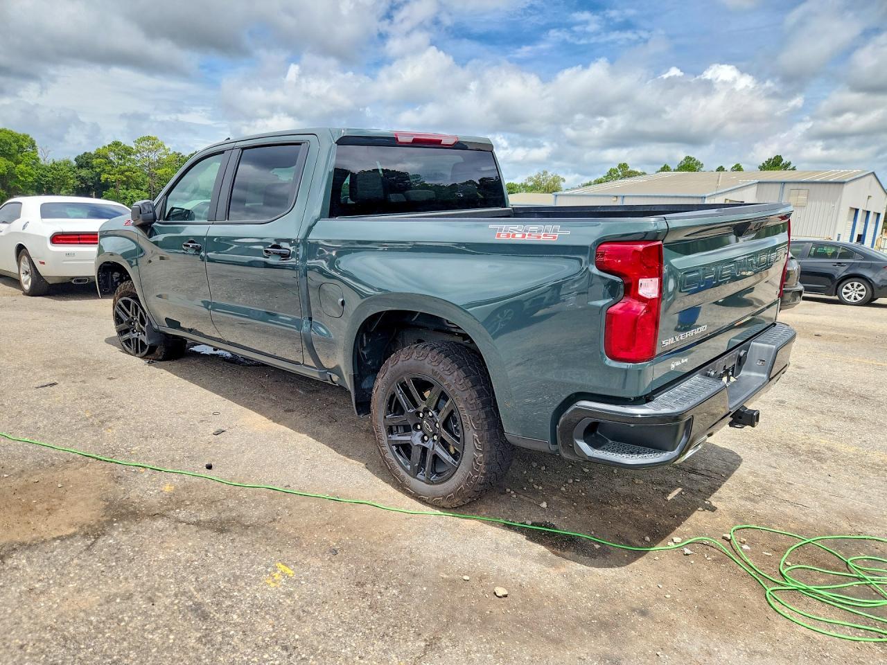 2026 Chevrolet Silverado K1500 Lt Trail Boss - zdjęcie 2