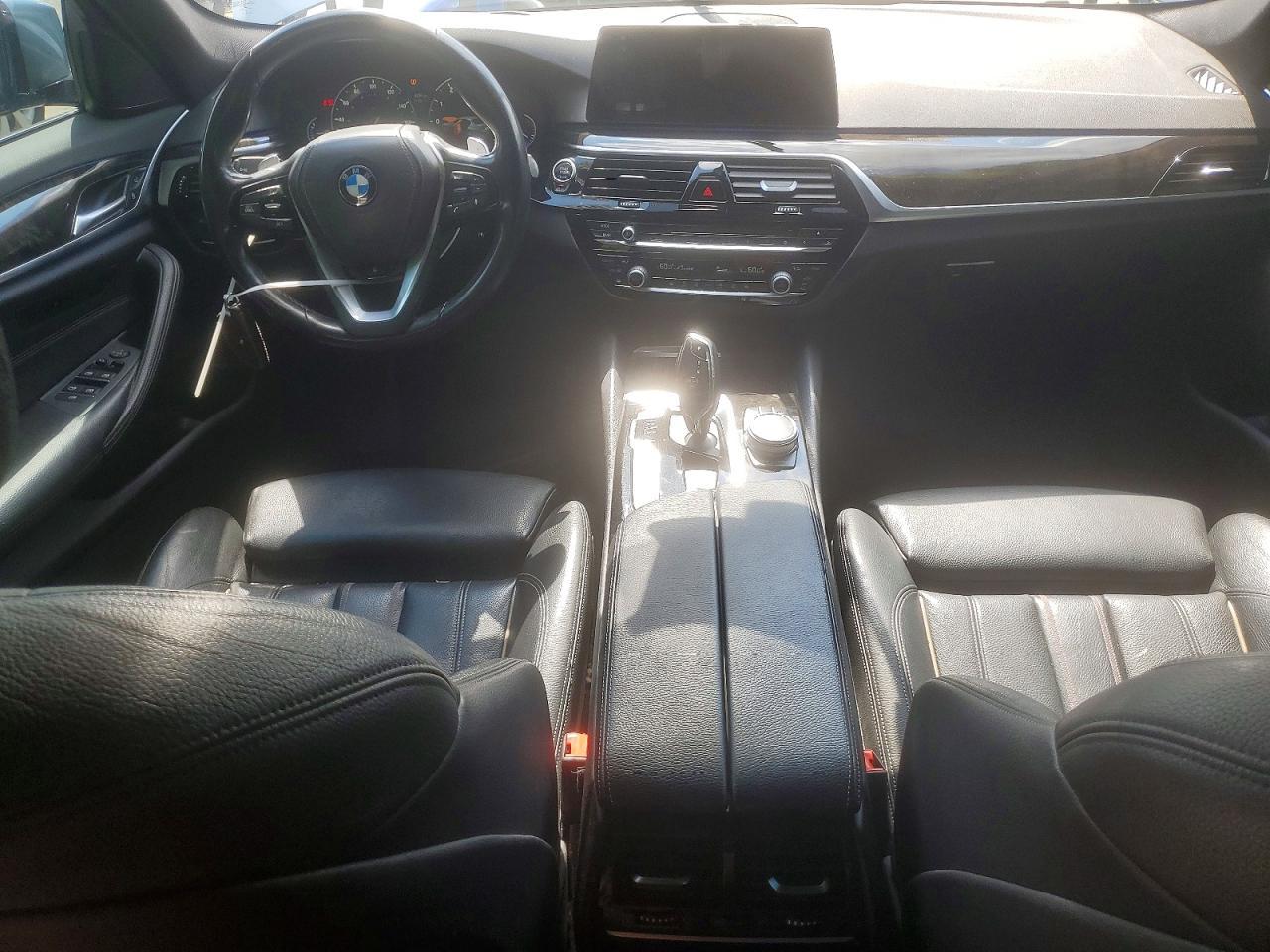 2017 BMW Seria 5 530i - zdjęcie 8