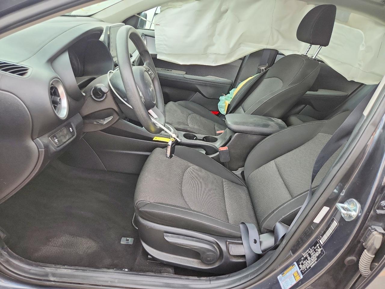 2022 Kia Forte Fe - zdjęcie 7