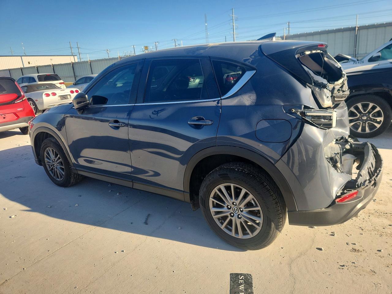 2022 Mazda Cx-5 Preferred - zdjęcie 2
