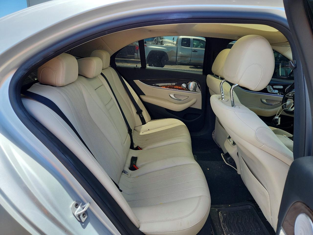 2020 Mercedes-Benz E 350 - zdjęcie 10