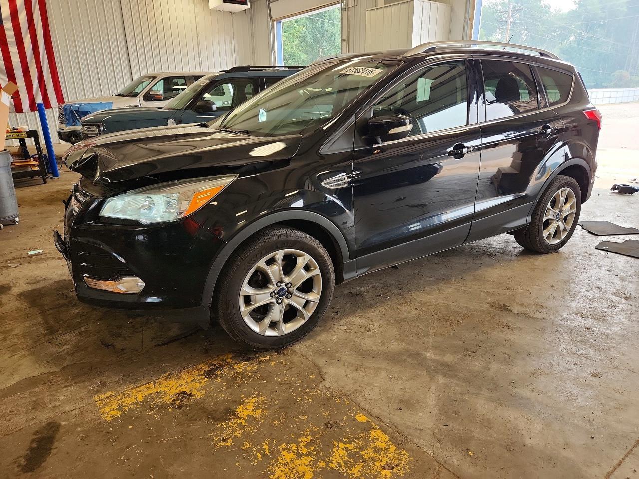 2016 Ford Escape Titanium - zdjęcie główne