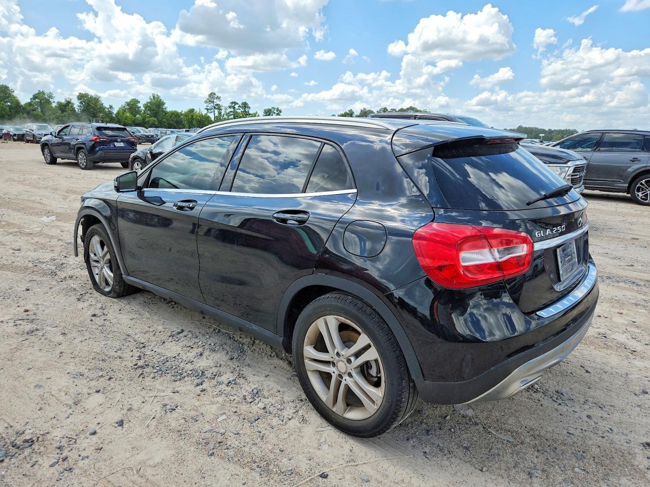 2015 Mercedes-Benz Gla 250 4Matic - zdjęcie 2