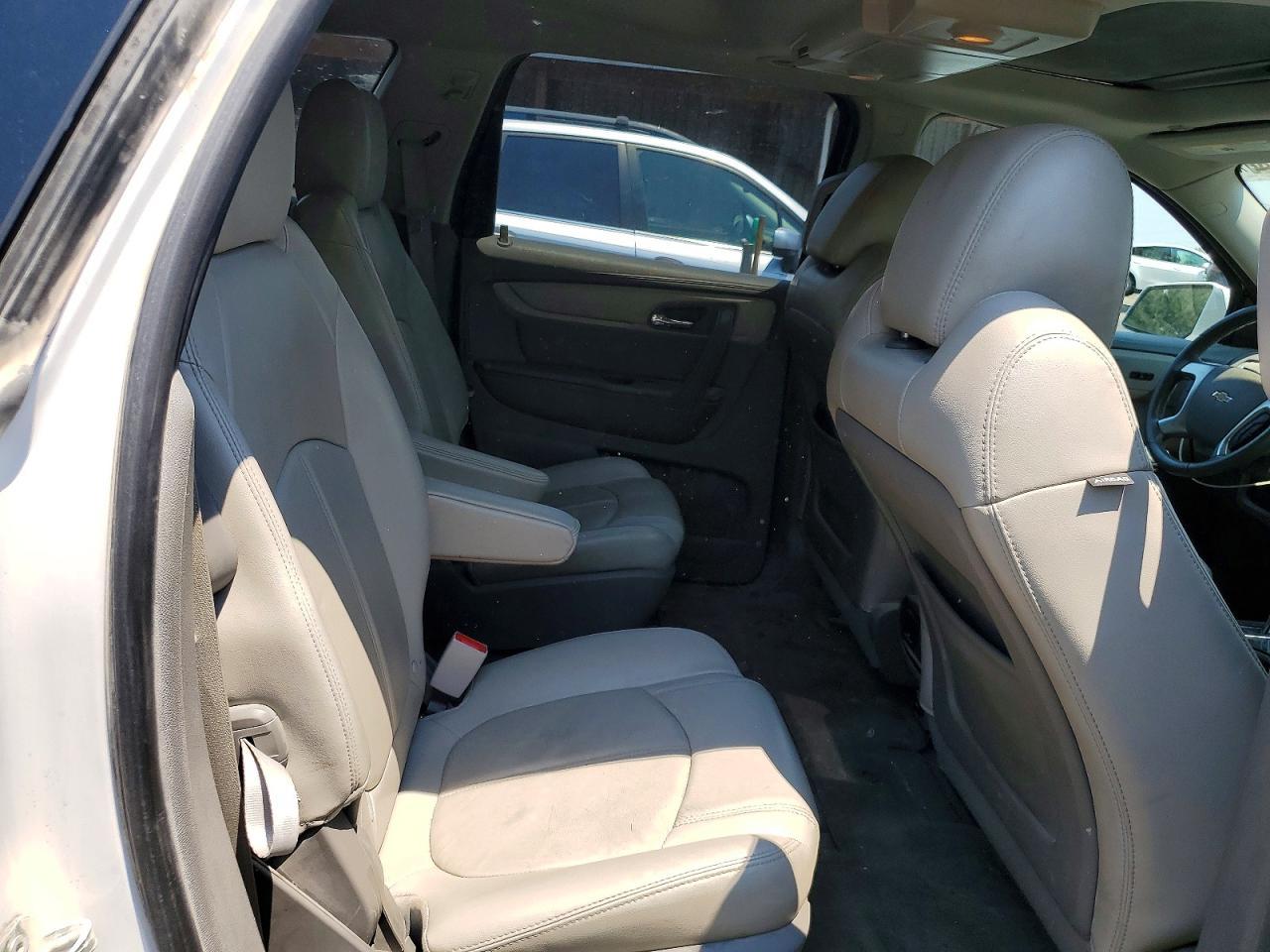 2016 Chevrolet Traverse Lt - zdjęcie 11