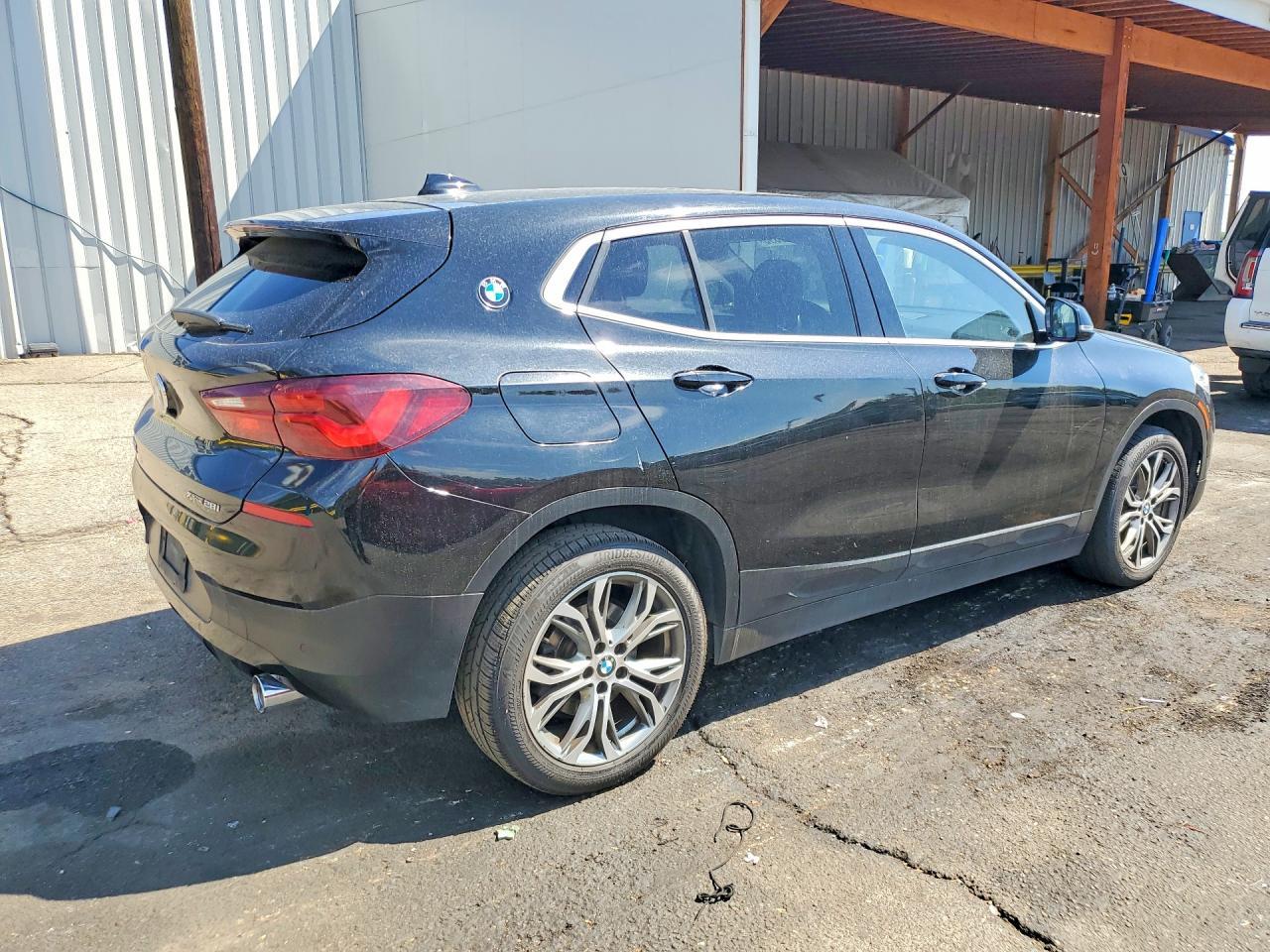 2022 BMW X2 xDrive28I - zdjęcie 3