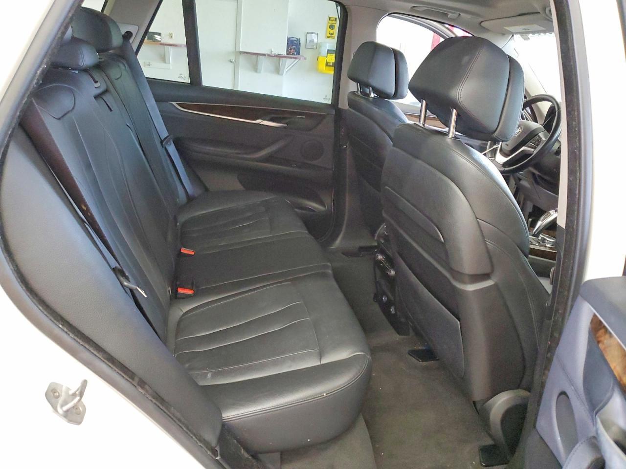 2015 BMW X5 xDrive35D - zdjęcie 11