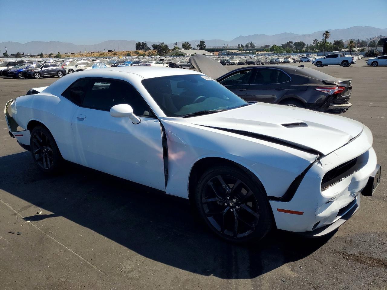 2021 Dodge Challenger Sxt - zdjęcie 4