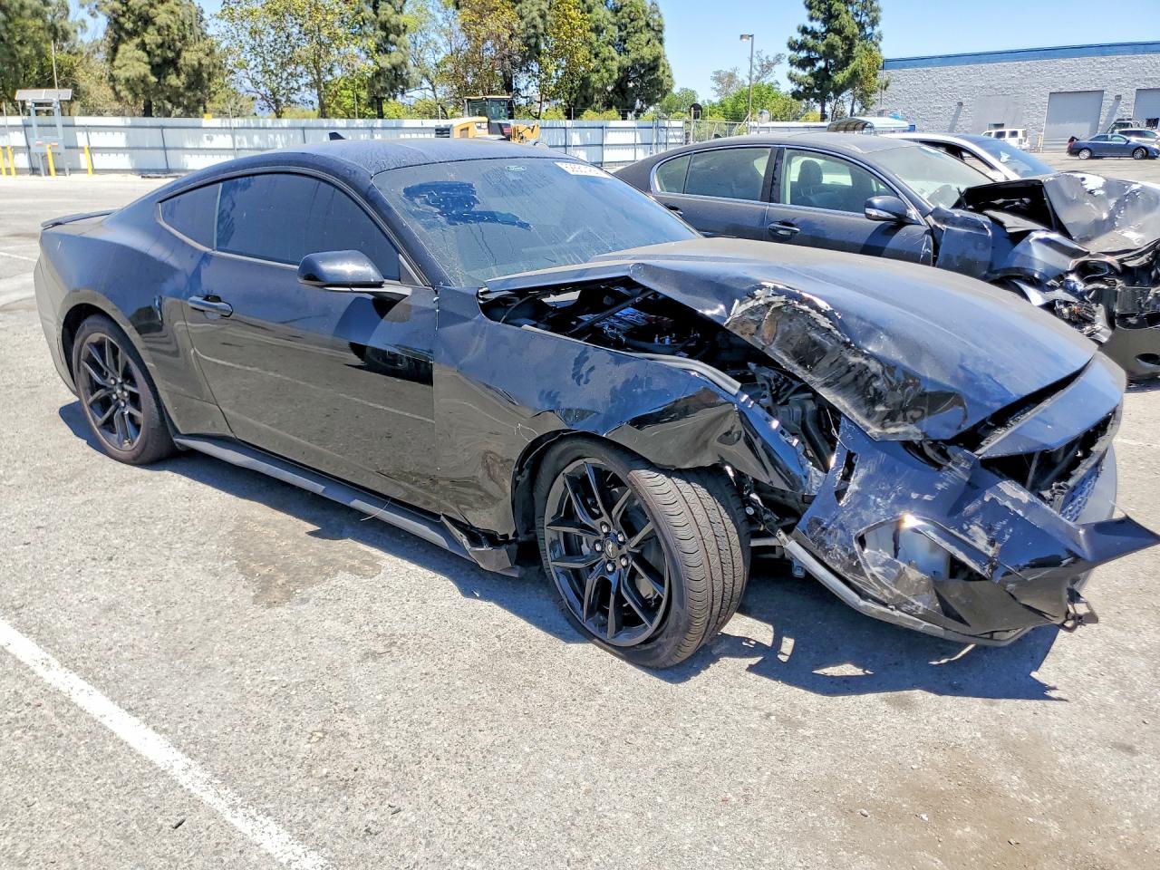 2026 Ford Mustang - zdjęcie 4