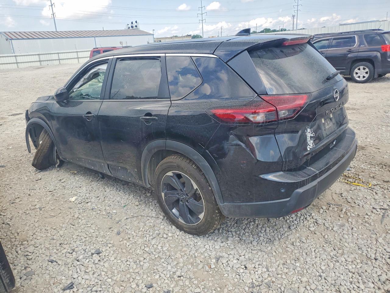 2024 Nissan Rogue Sv - zdjęcie 2