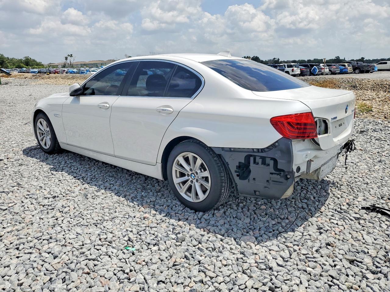 2015 BMW Seria 5 528i - zdjęcie 2