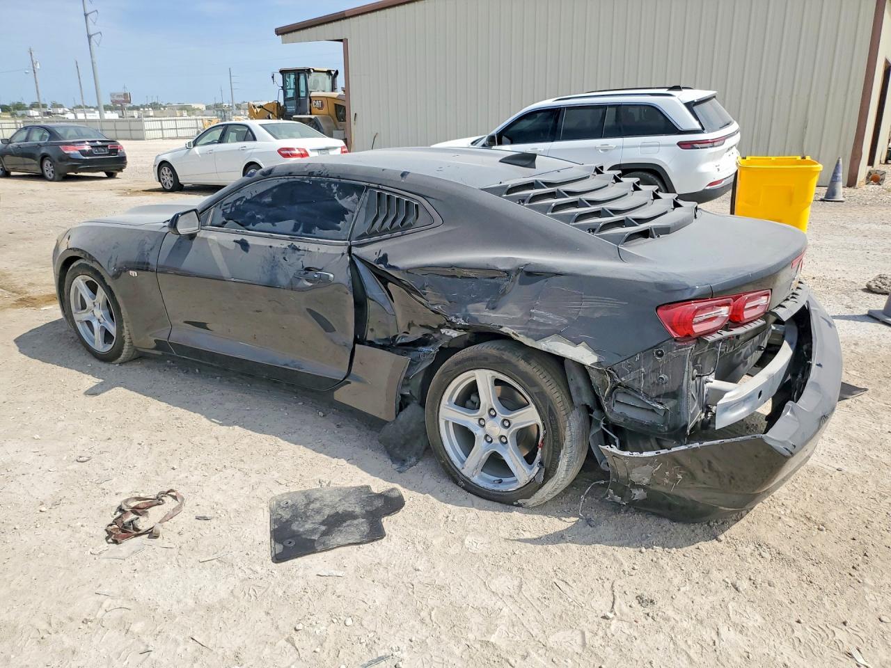 2022 Chevrolet Camaro Ls - zdjęcie 2