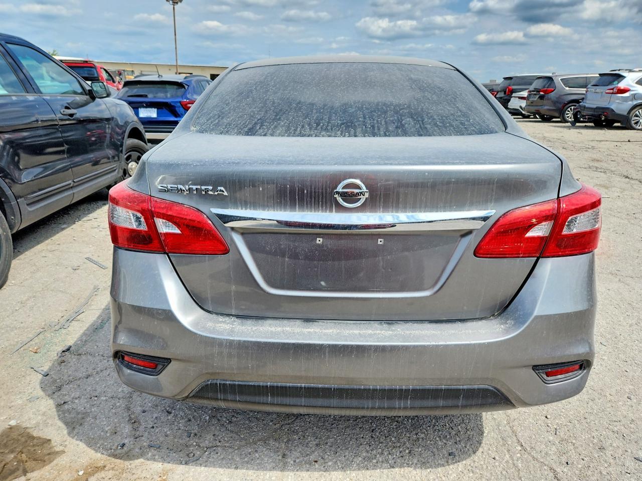 2017 Nissan Sentra S - zdjęcie 6