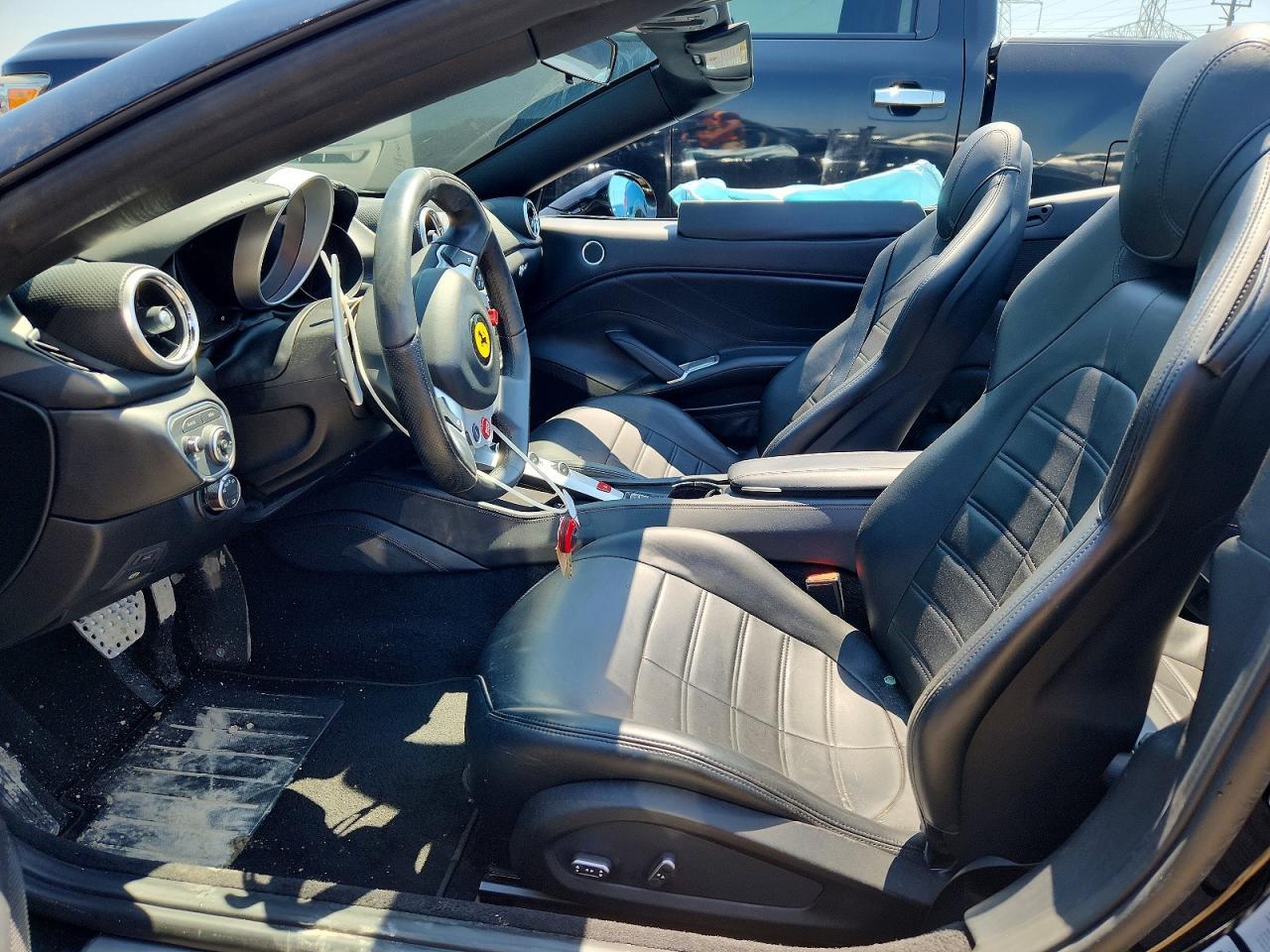 2015 Ferrari California T - zdjęcie 7