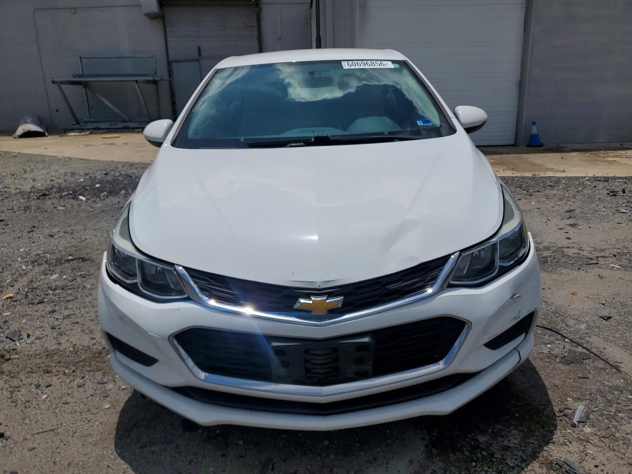 2018 Chevrolet Cruze Ls - zdjęcie 4