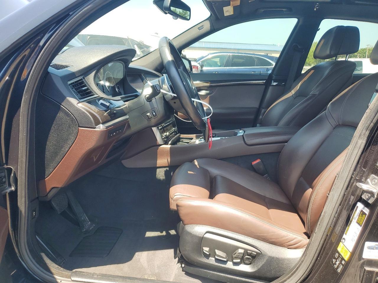 2017 BMW Seria 5 550i - zdjęcie 7