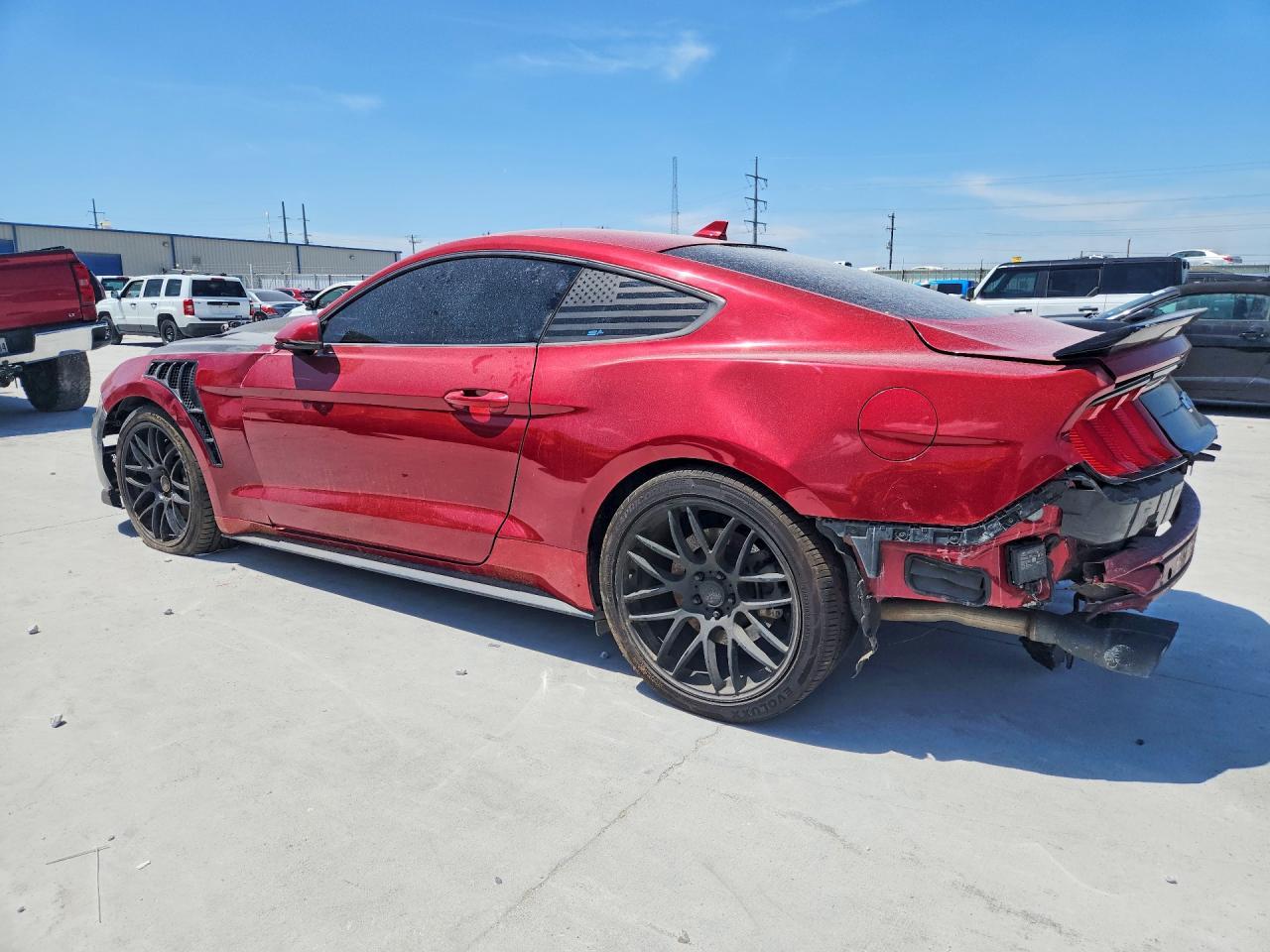 2020 Ford Mustang Gt - zdjęcie 2