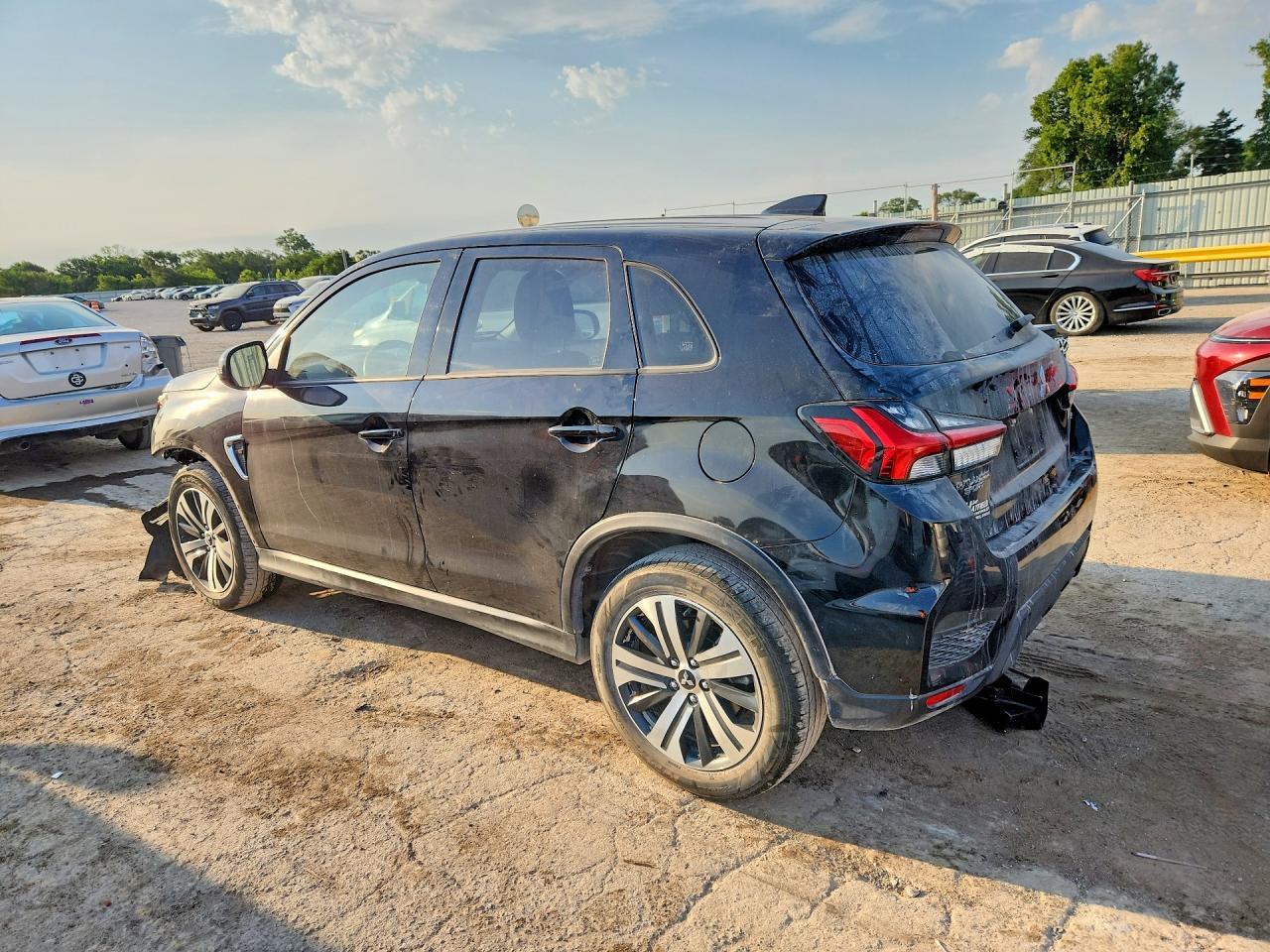 2024 Mitsubishi Outlander Sport S/Se - zdjęcie 2
