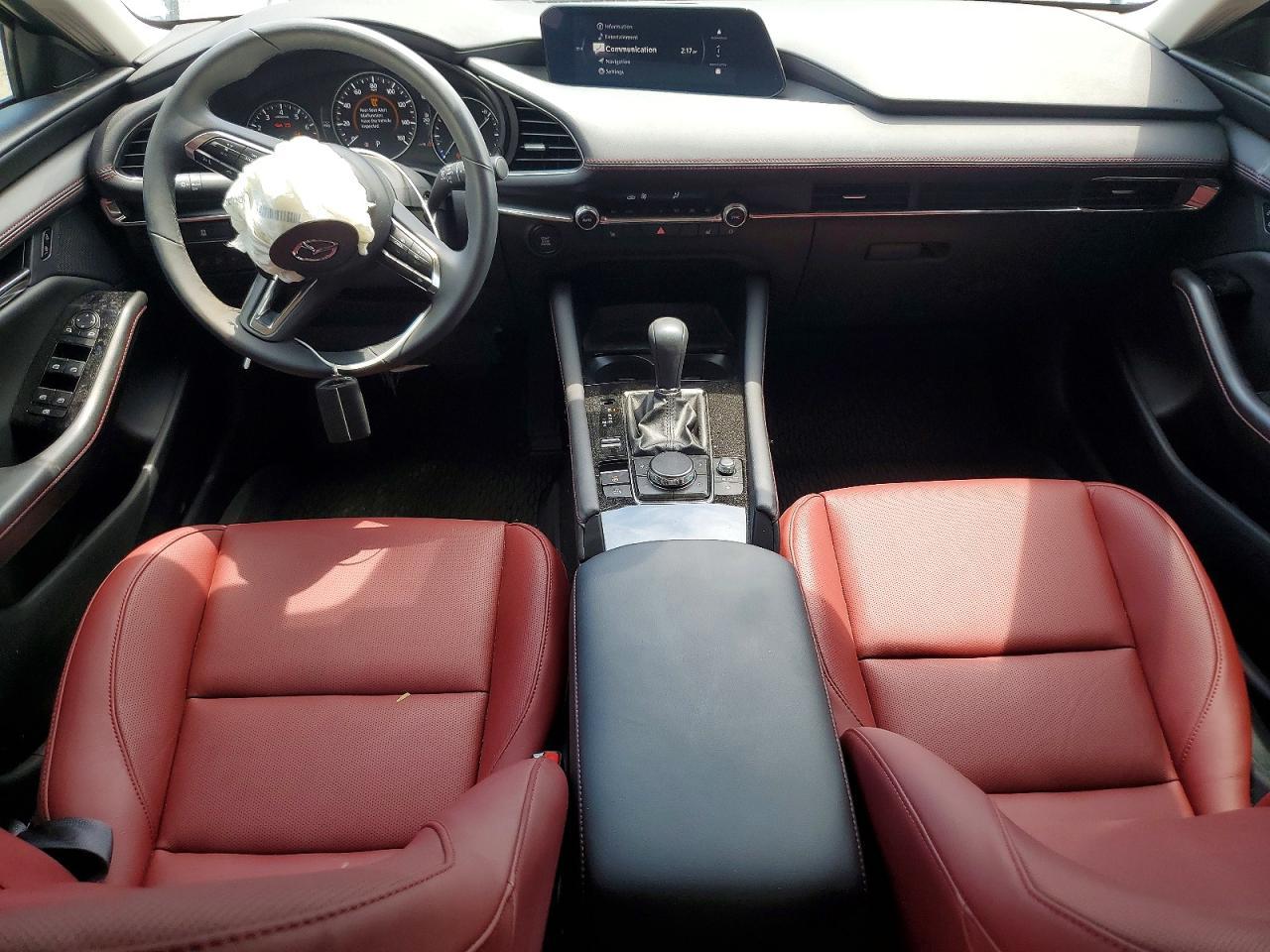 2024 Mazda 3 Preferred - zdjęcie 8