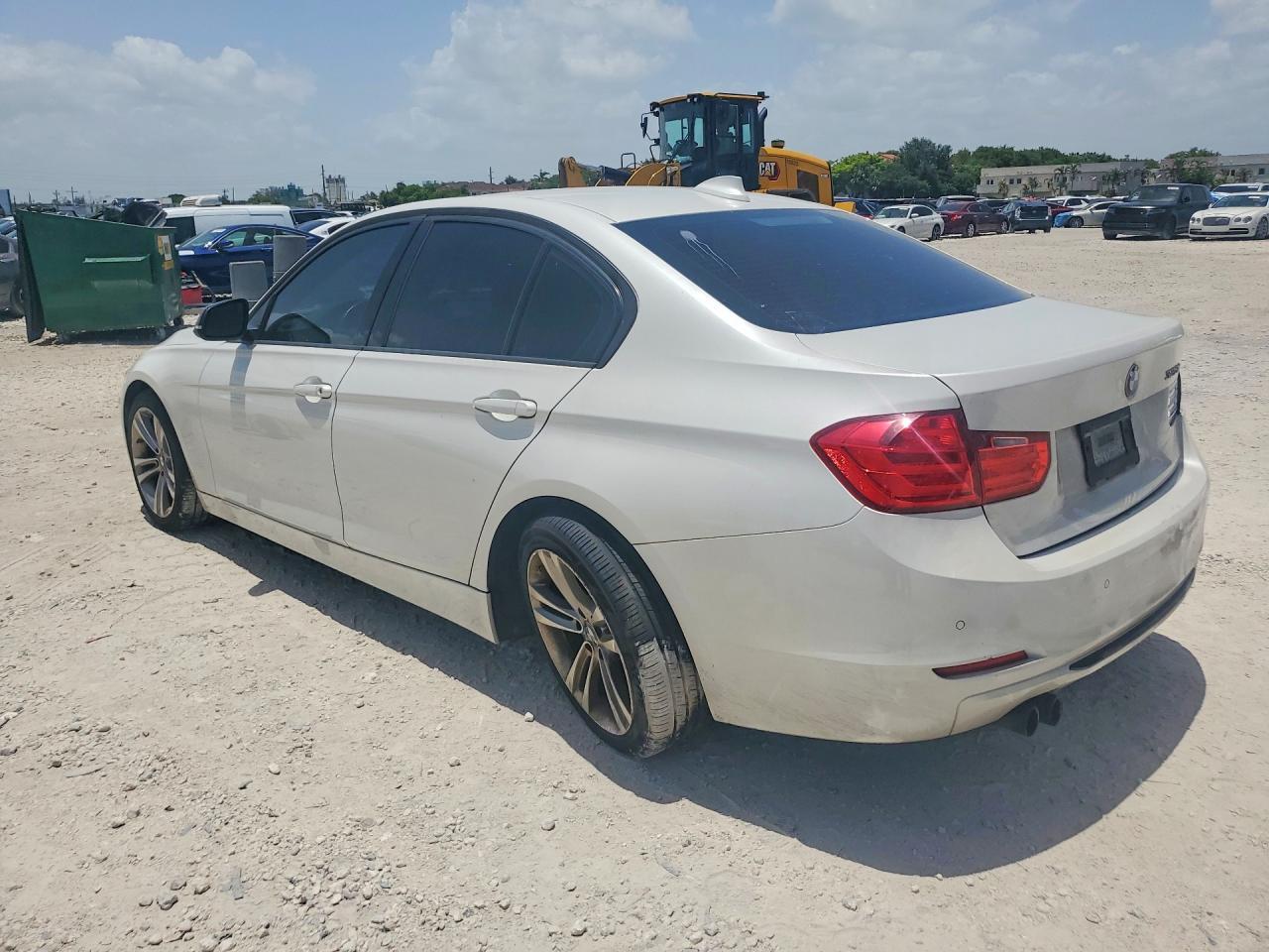 2015 BMW 328 I - zdjęcie 2
