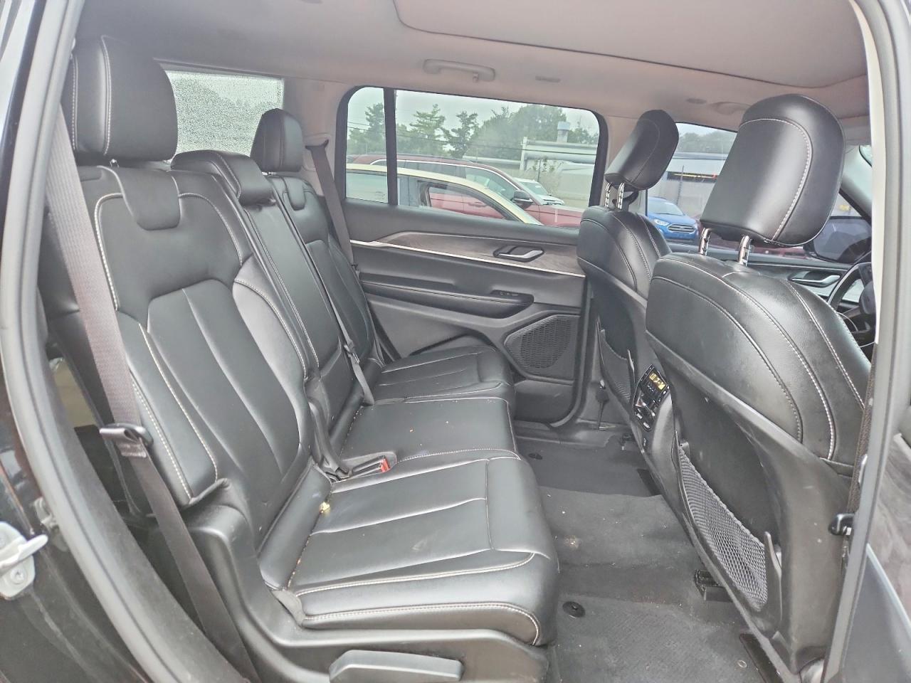 2024 Jeep Grand Cherokee L Limited - zdjęcie 11