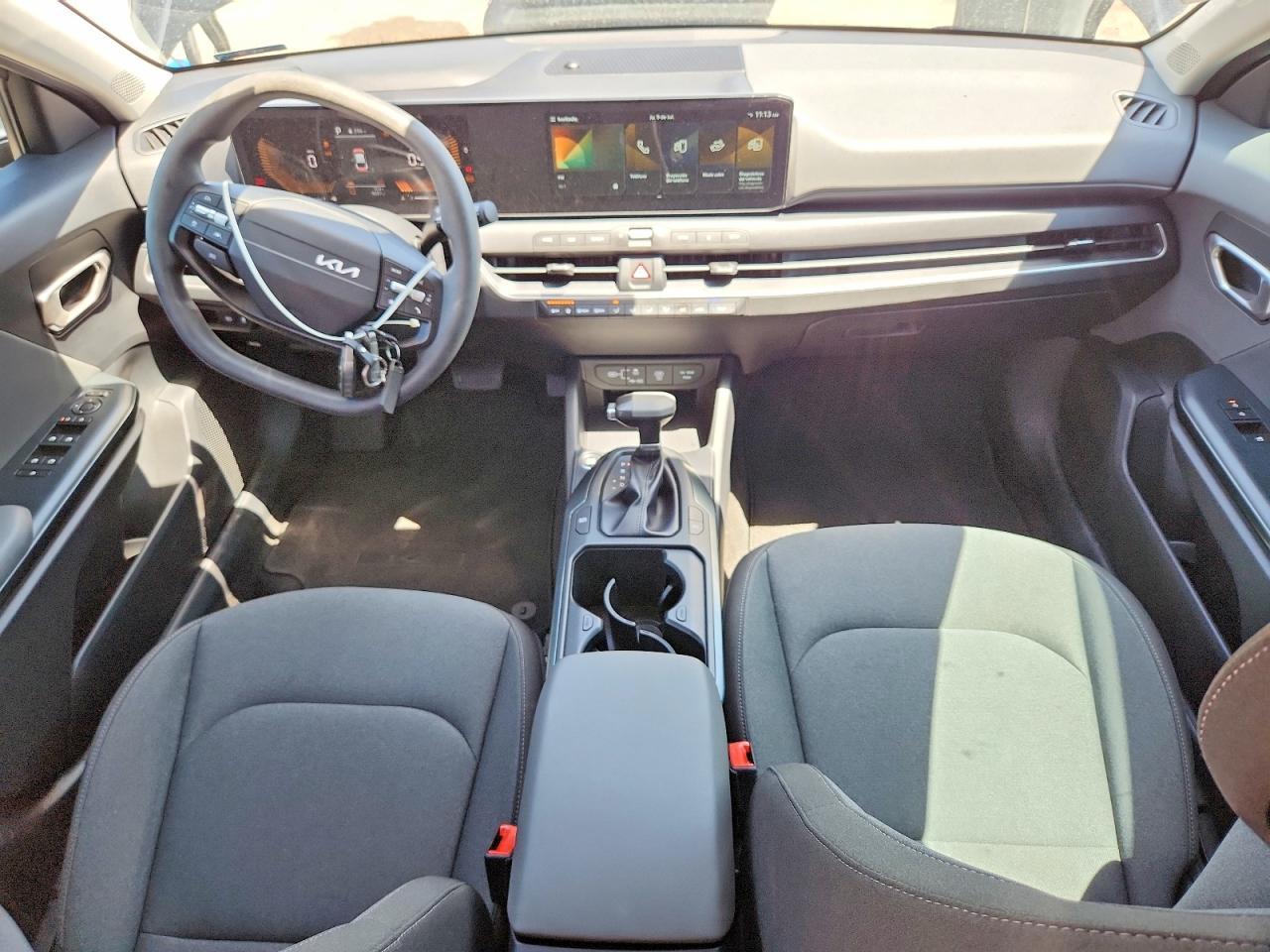2025 Kia K4 Lxs - zdjęcie 8