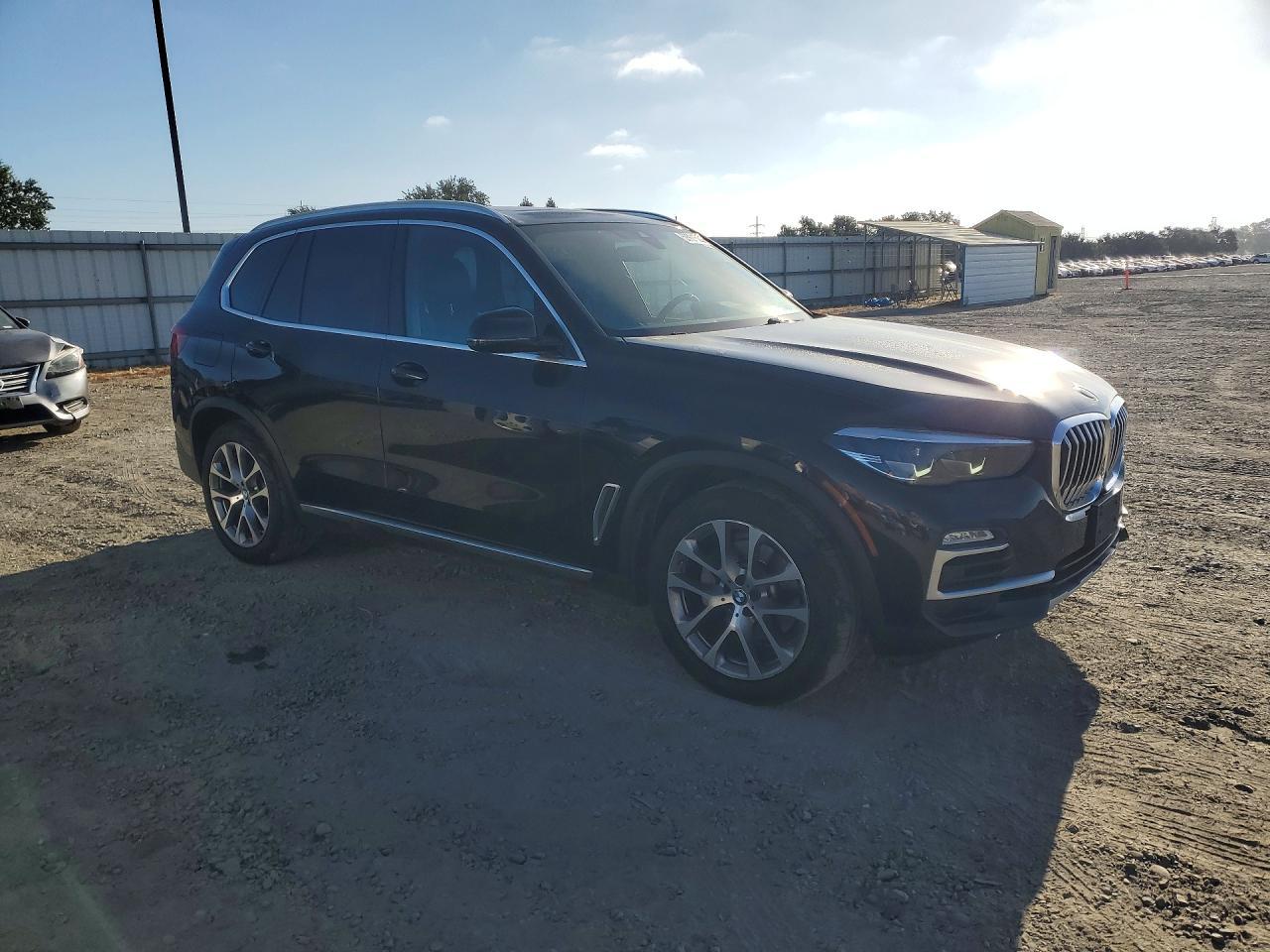 2019 BMW X5 xDrive40I - zdjęcie 4
