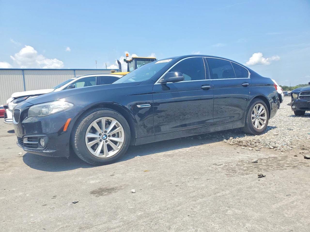 2015 BMW Seria 5 528i - zdjęcie główne