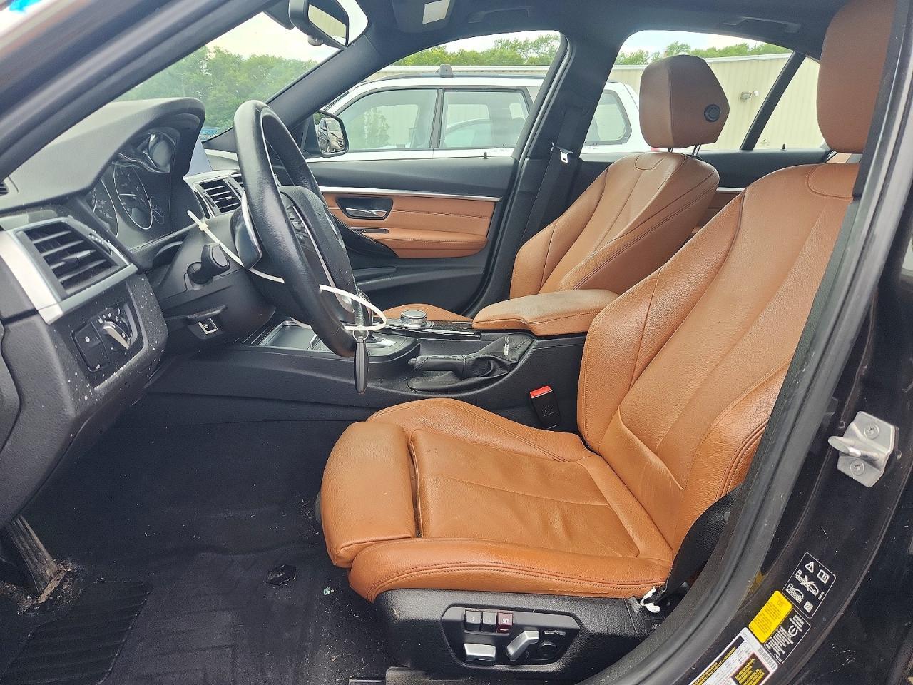 2017 BMW 330 Xi - zdjęcie 7