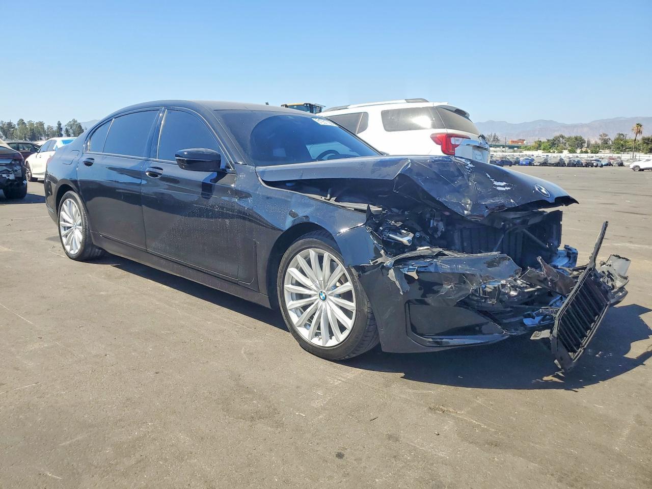 2020 BMW 740 I - zdjęcie 4