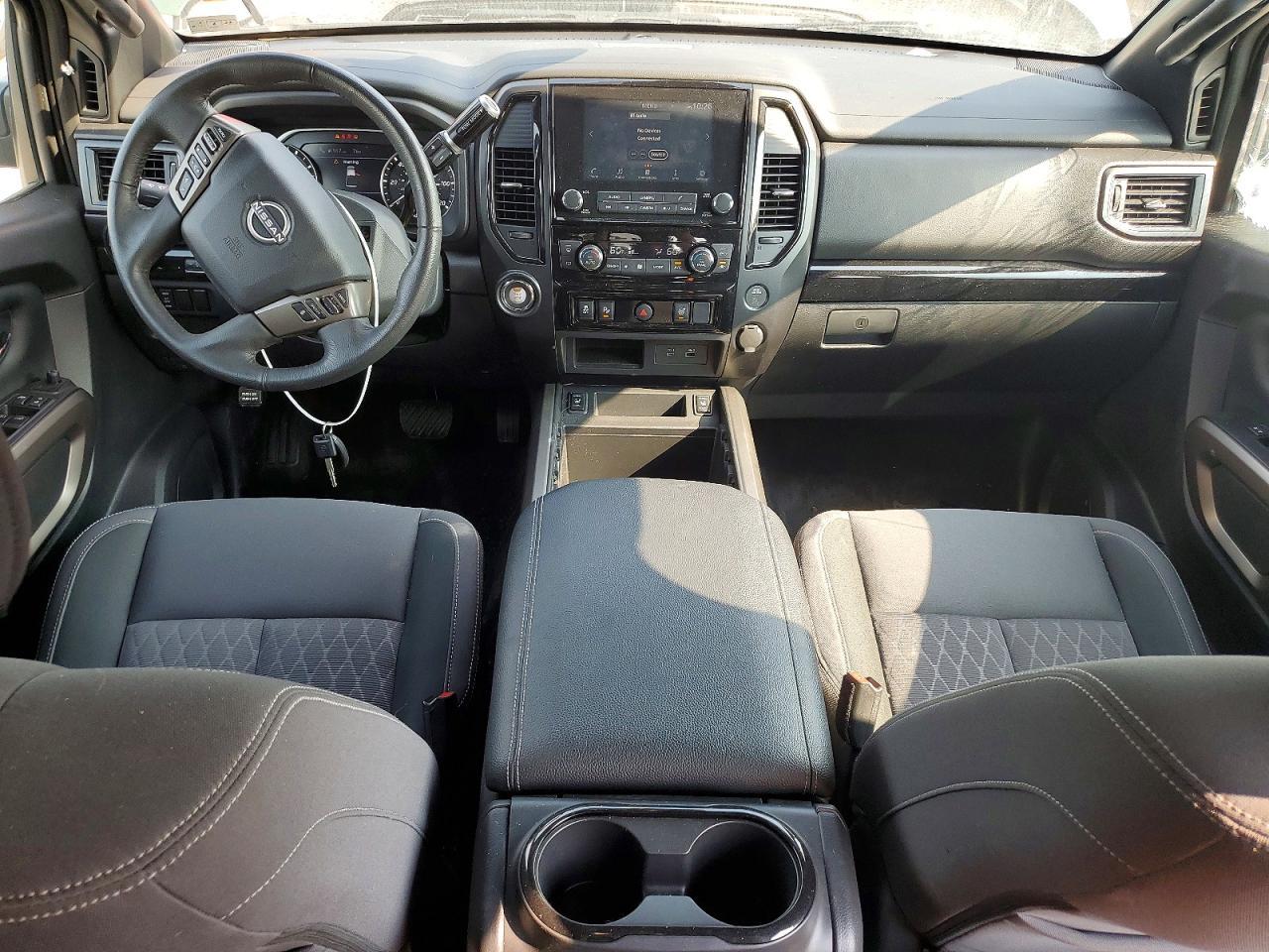 2024 Nissan Titan Sv - zdjęcie 8