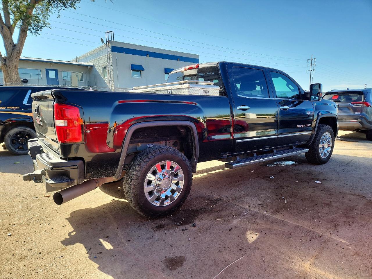 2015 GMC Sierra K2500 Denali - zdjęcie 3