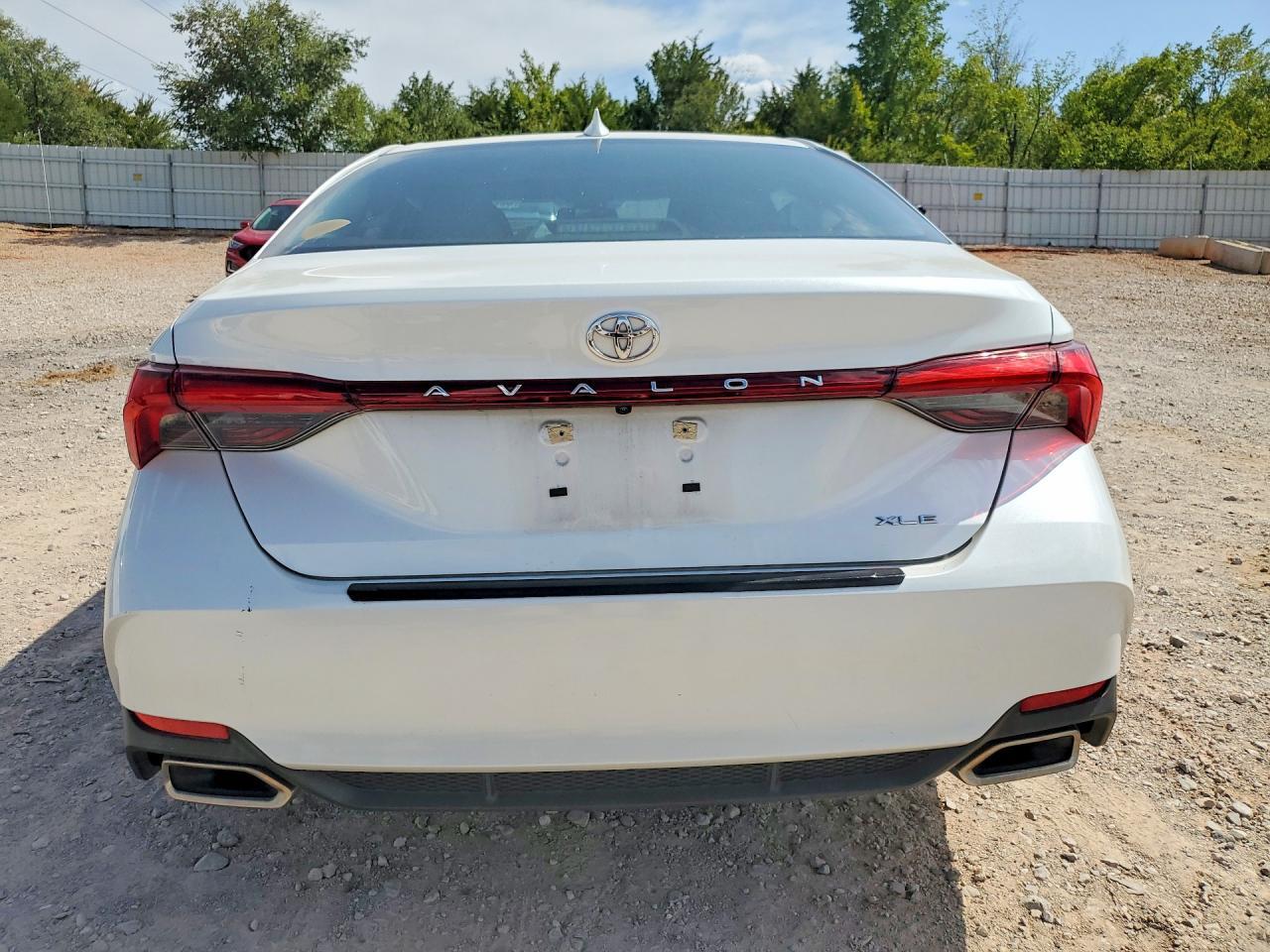 2020 Toyota Avalon Xle - zdjęcie 6