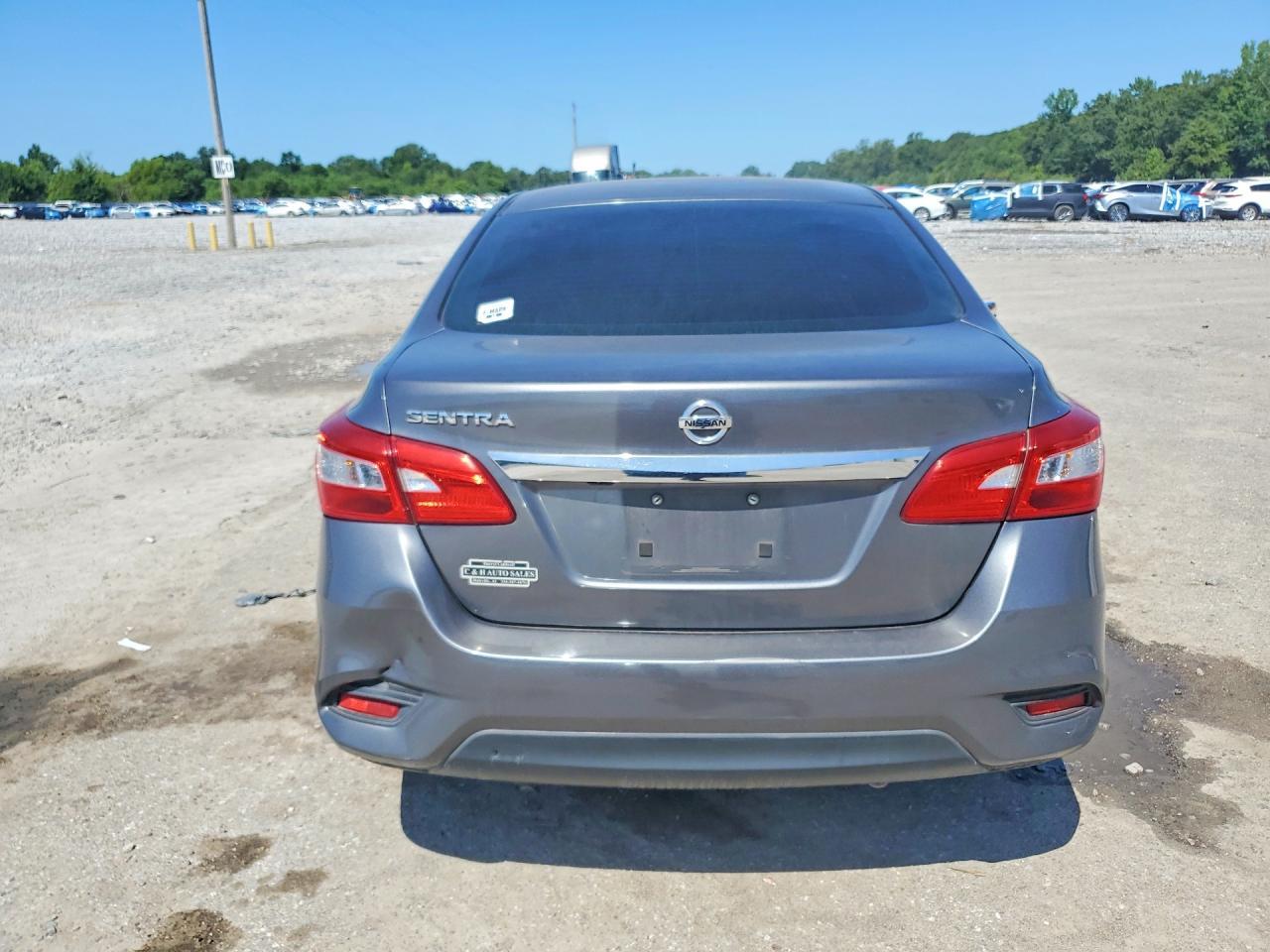 2018 Nissan Sentra S - zdjęcie 6