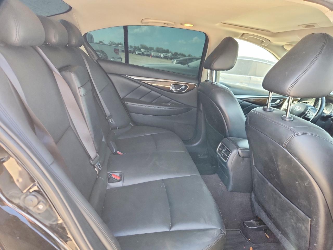 2018 Infiniti Q50 3.0T Luxe - zdjęcie 10