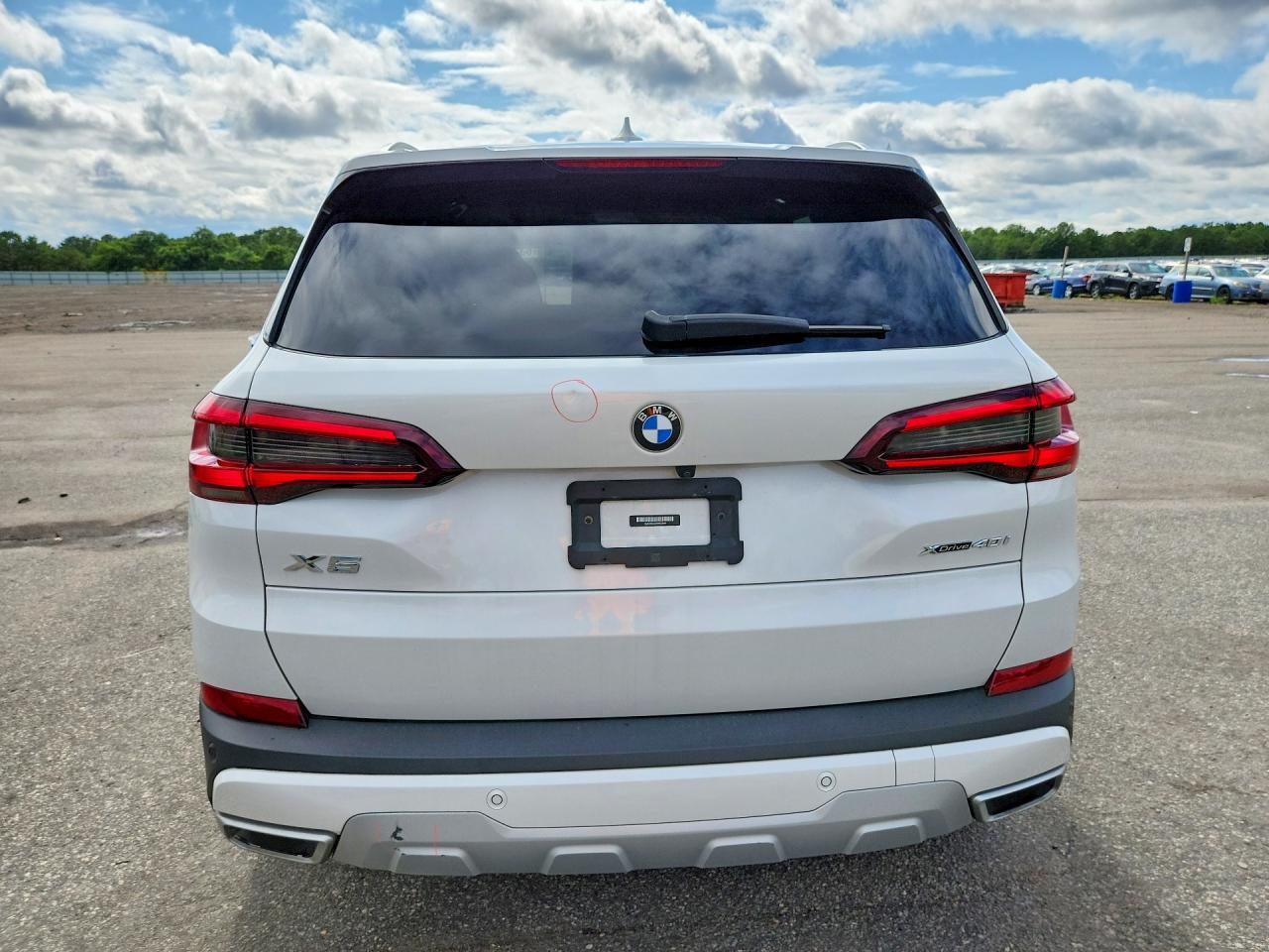 2022 BMW X5 xDrive40I - zdjęcie 6